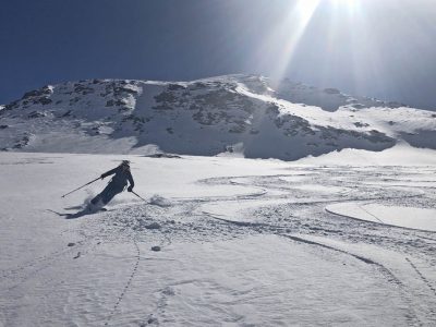 Suzanne descends the Grand Vallon