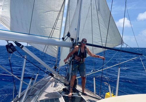 300526 Peter at mast 2